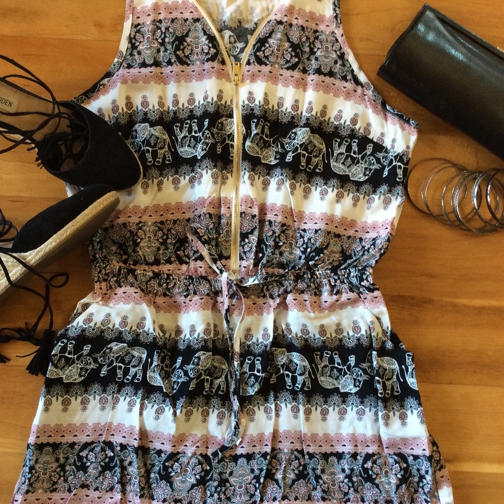 NWT Rue21 romper - Picture 2 of 5
